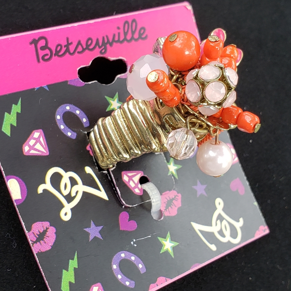 Betseyville Gold Ring